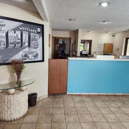 Westspring Inn - Westlake Cleveland Exterior foto