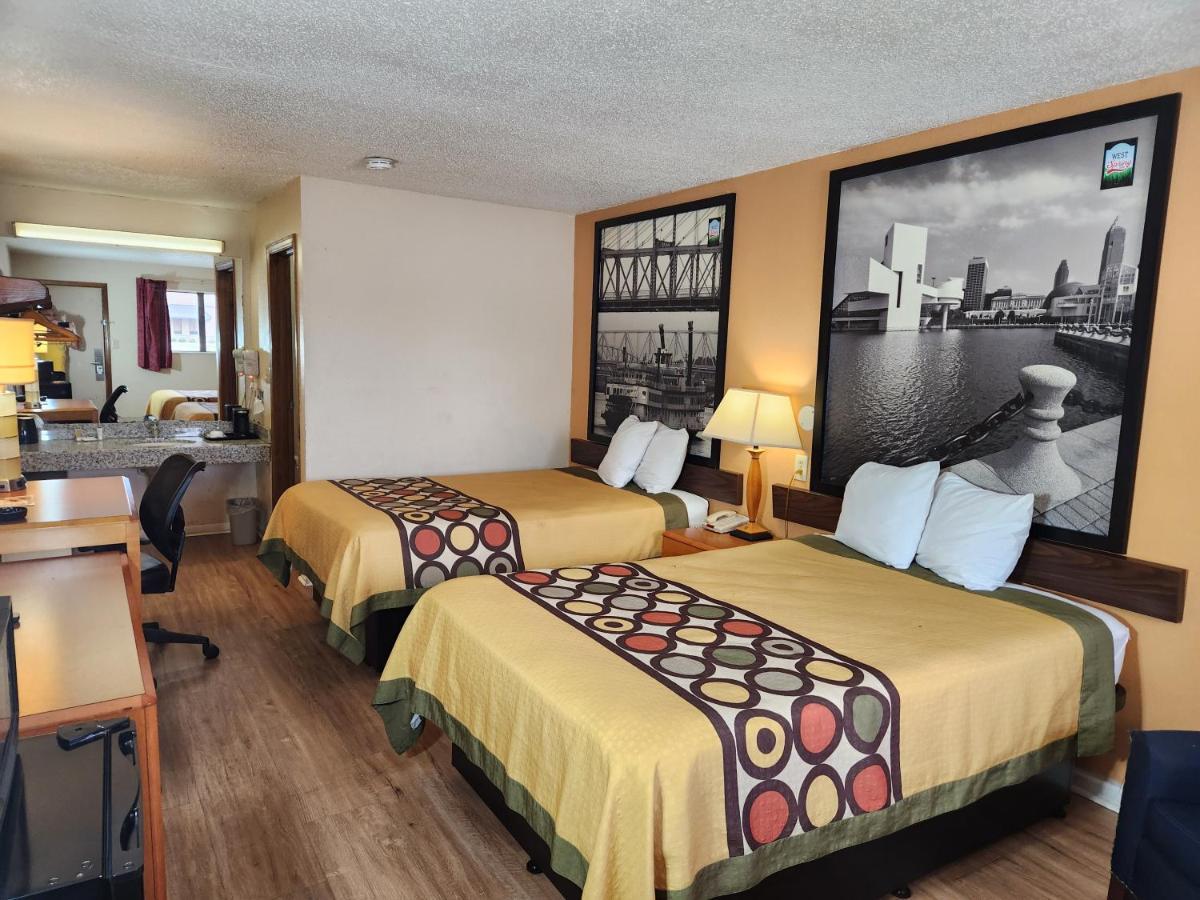 Westspring Inn - Westlake Cleveland Exterior foto